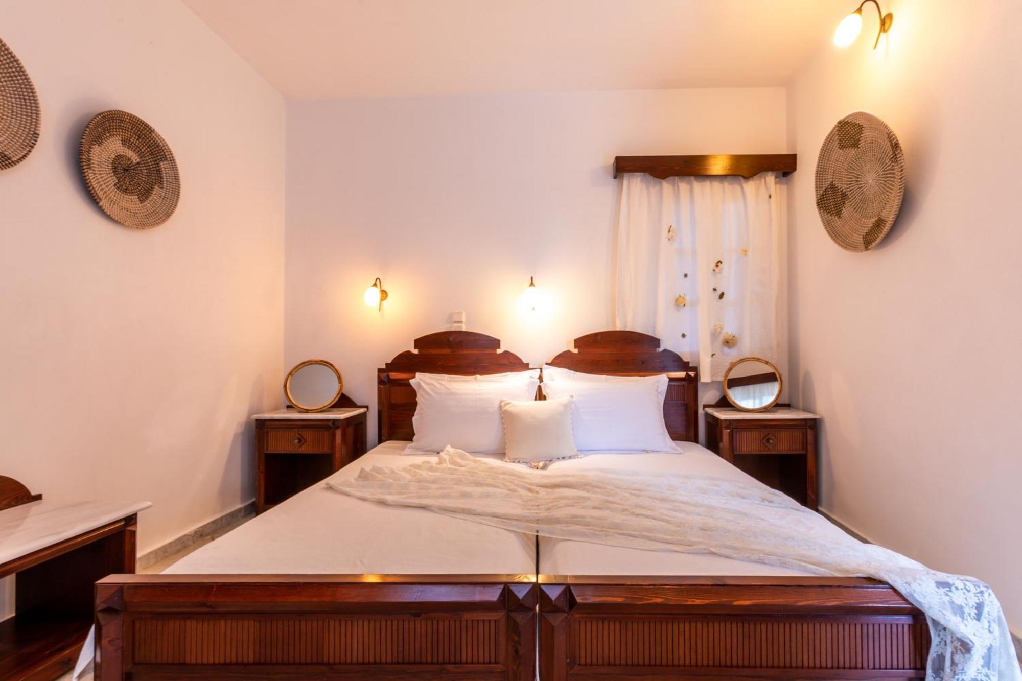 Sunrock Suites Stelida  Eksteriør billede